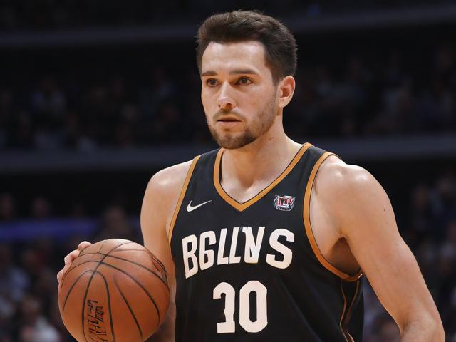 开云体育_ NBA中的心理斗争：压力下的决策与表现，nba球员压力大吗